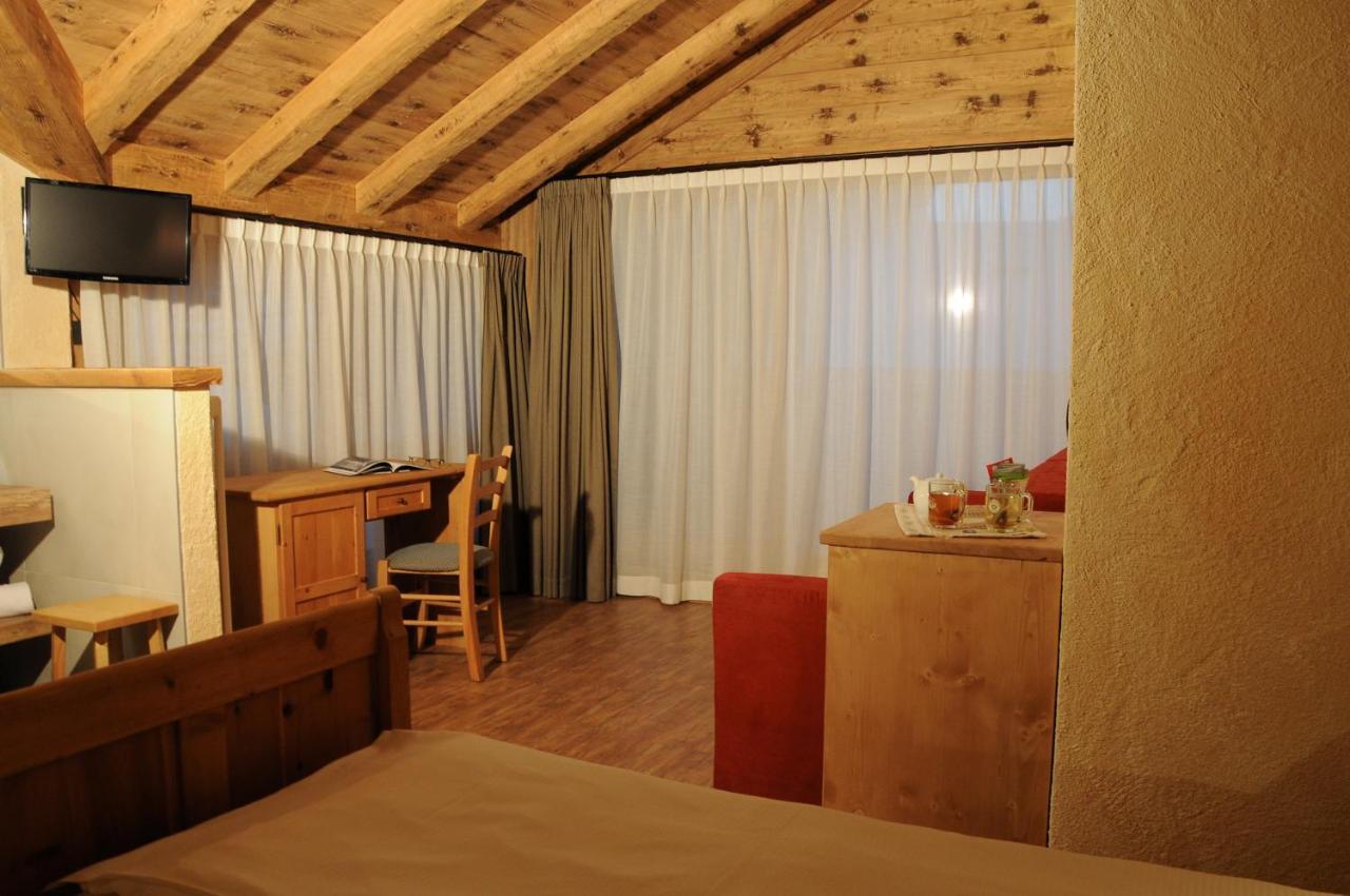 Hotel Helvetia Livigno Exterior photo