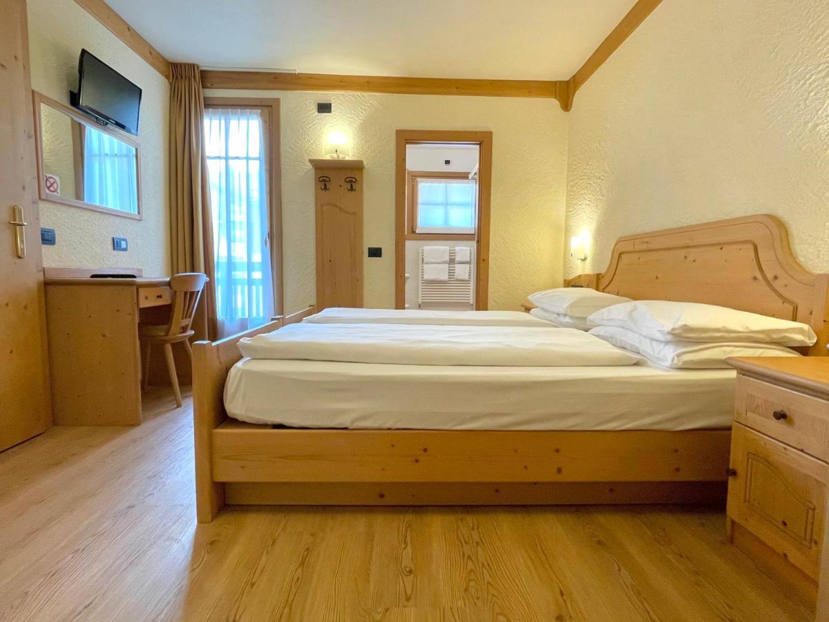 Hotel Helvetia Livigno Exterior photo