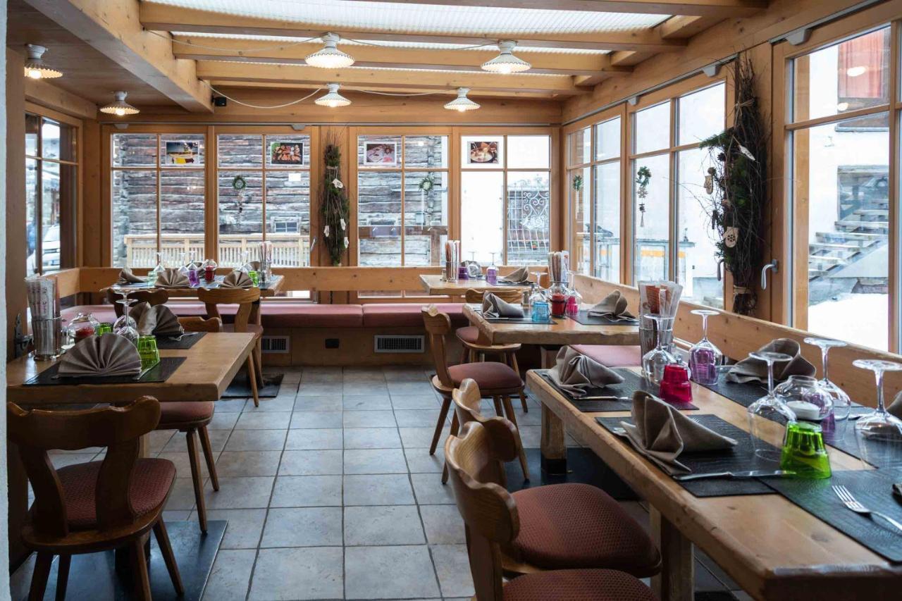 Hotel Helvetia Livigno Exterior photo