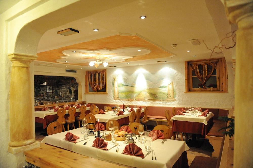 Hotel Helvetia Livigno Exterior photo