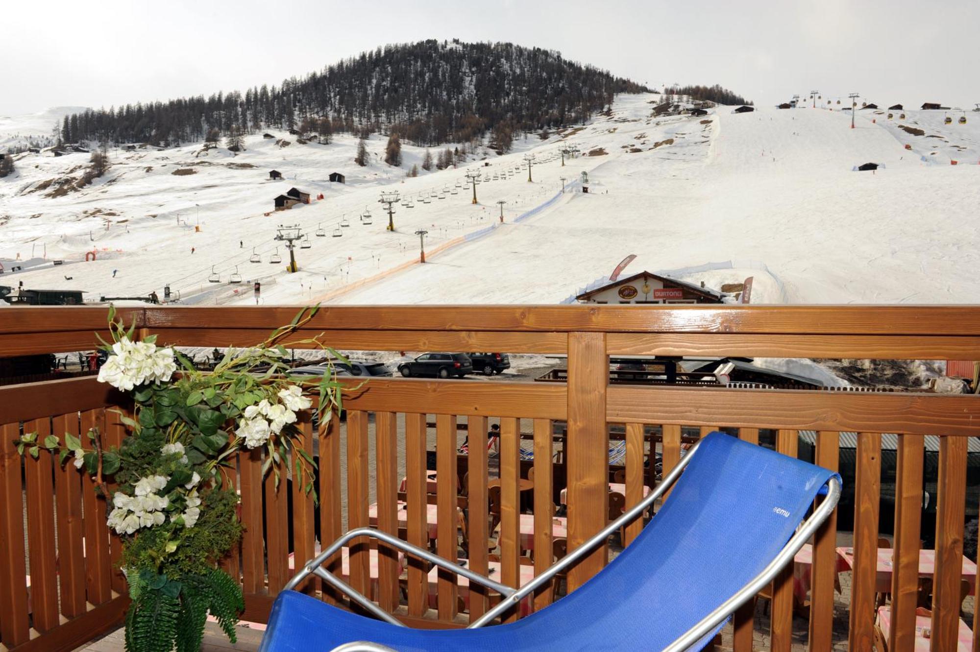 Hotel Helvetia Livigno Exterior photo